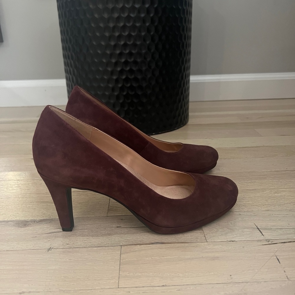 Naturalizer Burgundy suede pumps 7.5 NEW